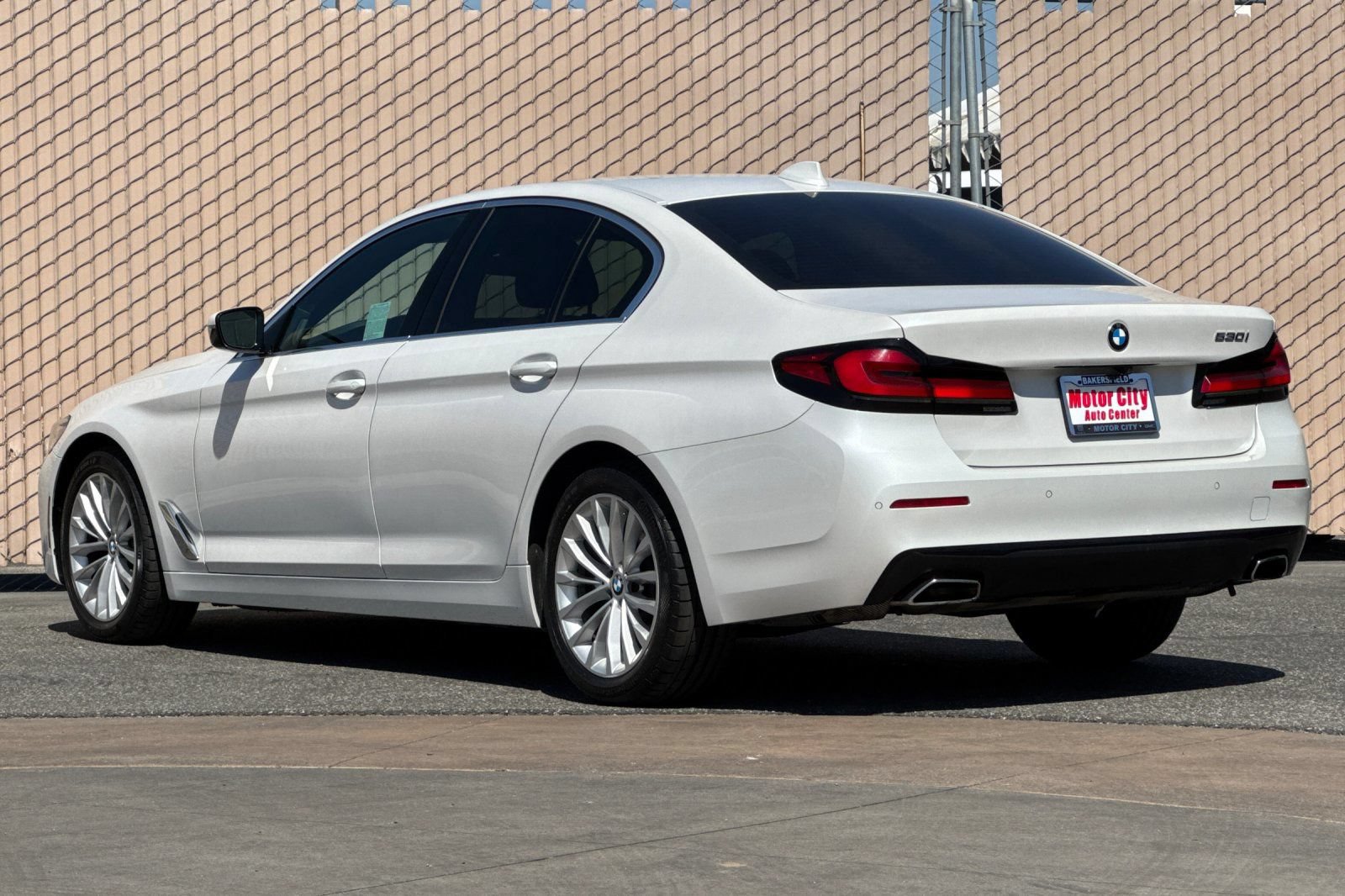 Used 2023 BMW 530i w/ Premium Package RWD image 6