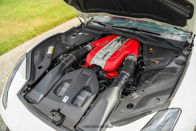 Used 2019 Ferrari 812 Superfast image 15