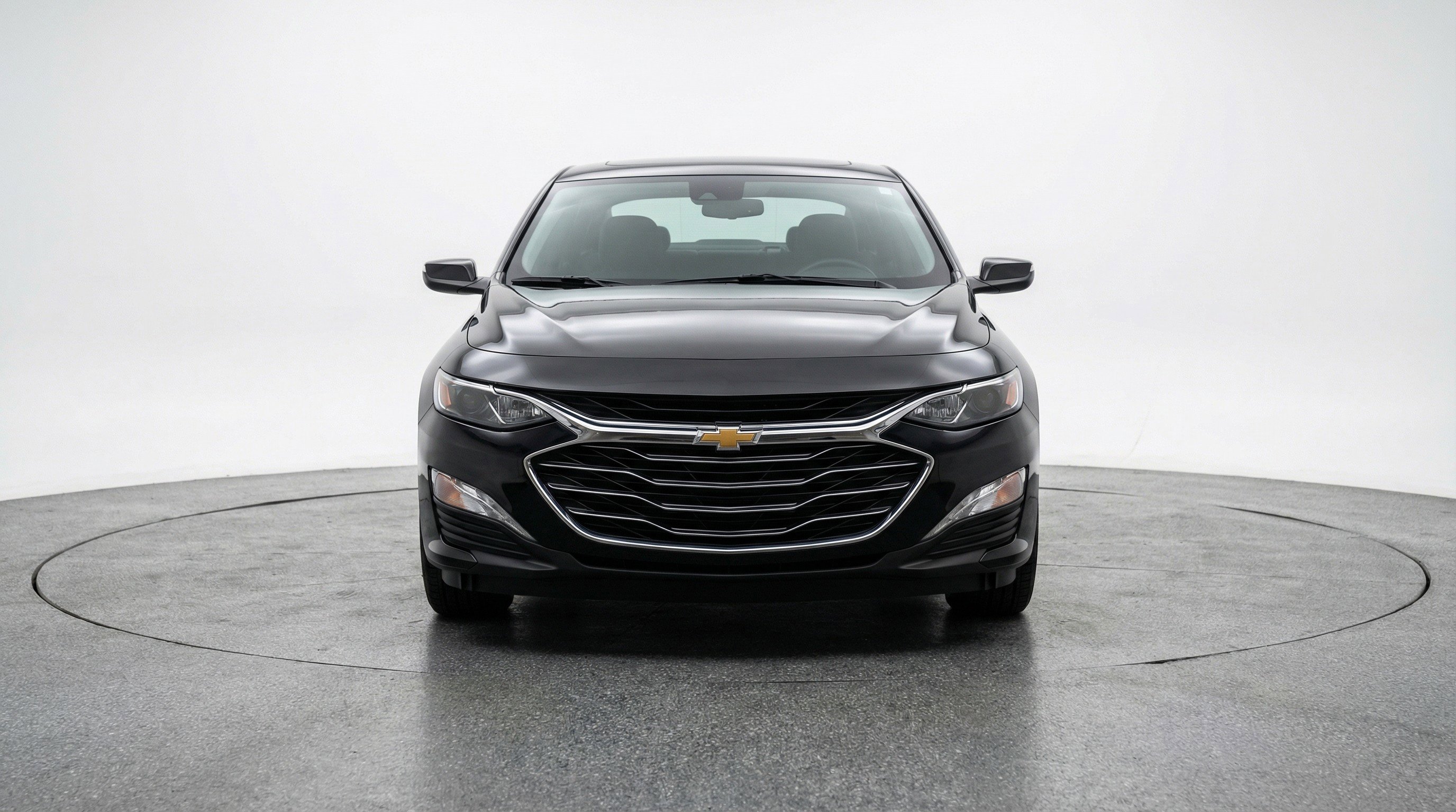 Used 2024 Chevrolet Malibu LT image 2