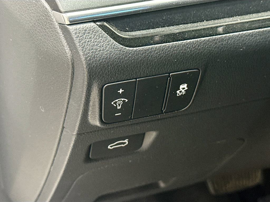 Used 2025 Kia K5 GT image 18