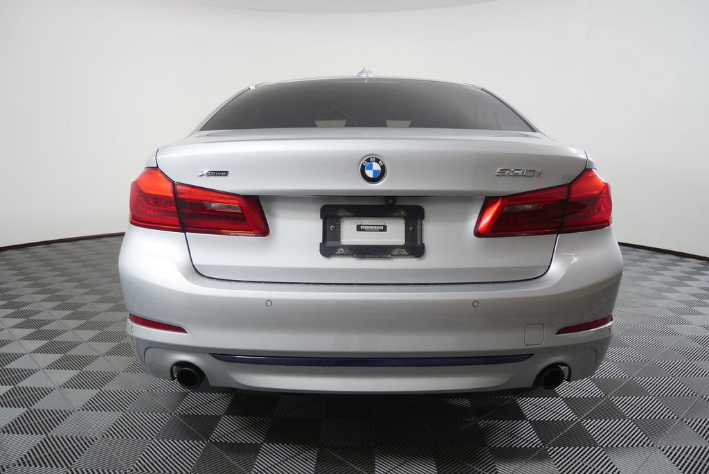 Used 2019 BMW 530i xDrive w/ Convenience Package AWD/4WD image 4