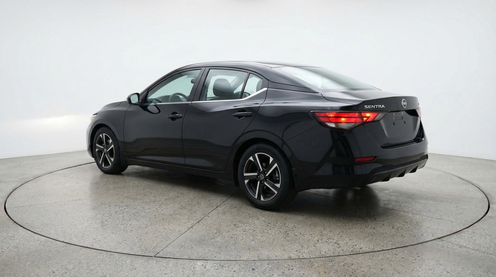 Used 2025 Nissan Sentra SV FWD image 6