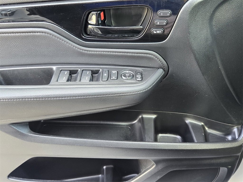 Certified 2024 Honda Odyssey Touring image 27