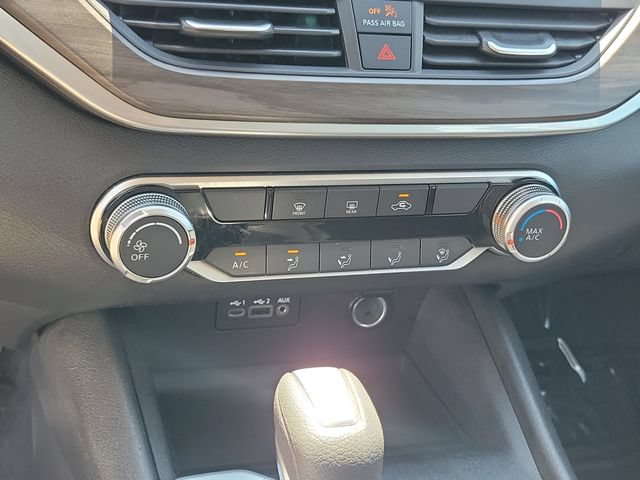 Used 2025 Nissan Altima 2.5 SV FWD image 22