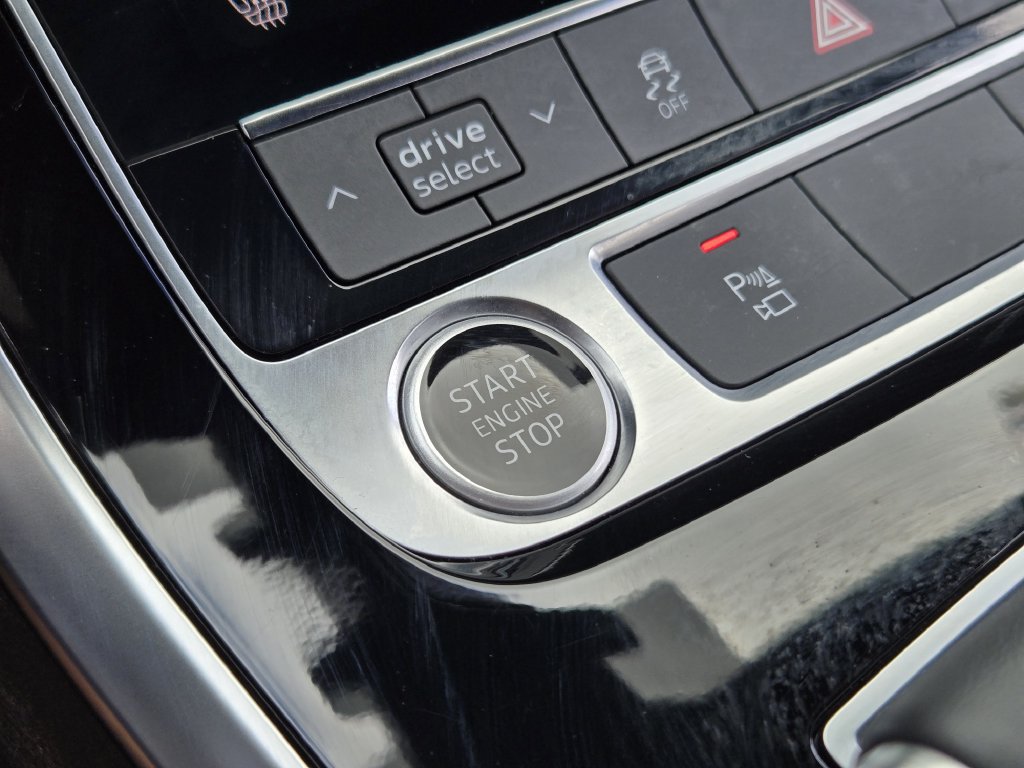 Certified 2023 Audi Q8 Premium Plus w/ Premium Plus Package AWD/4WD image 27