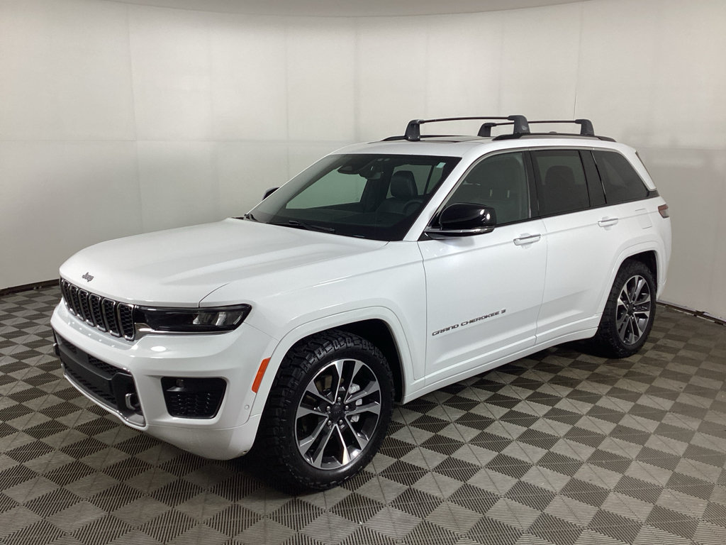 Used 2023 Jeep Grand Cherokee Overland AWD/4WD image 5