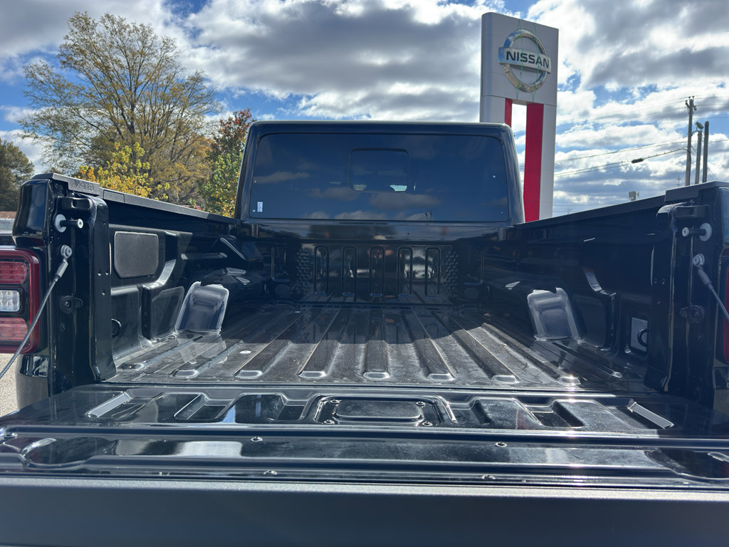 Used 2025 Jeep Gladiator Mojave image 20