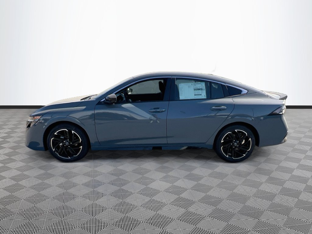 New 2027 Nissan Sentra SR w/ Floor Mat Package FWD image 4