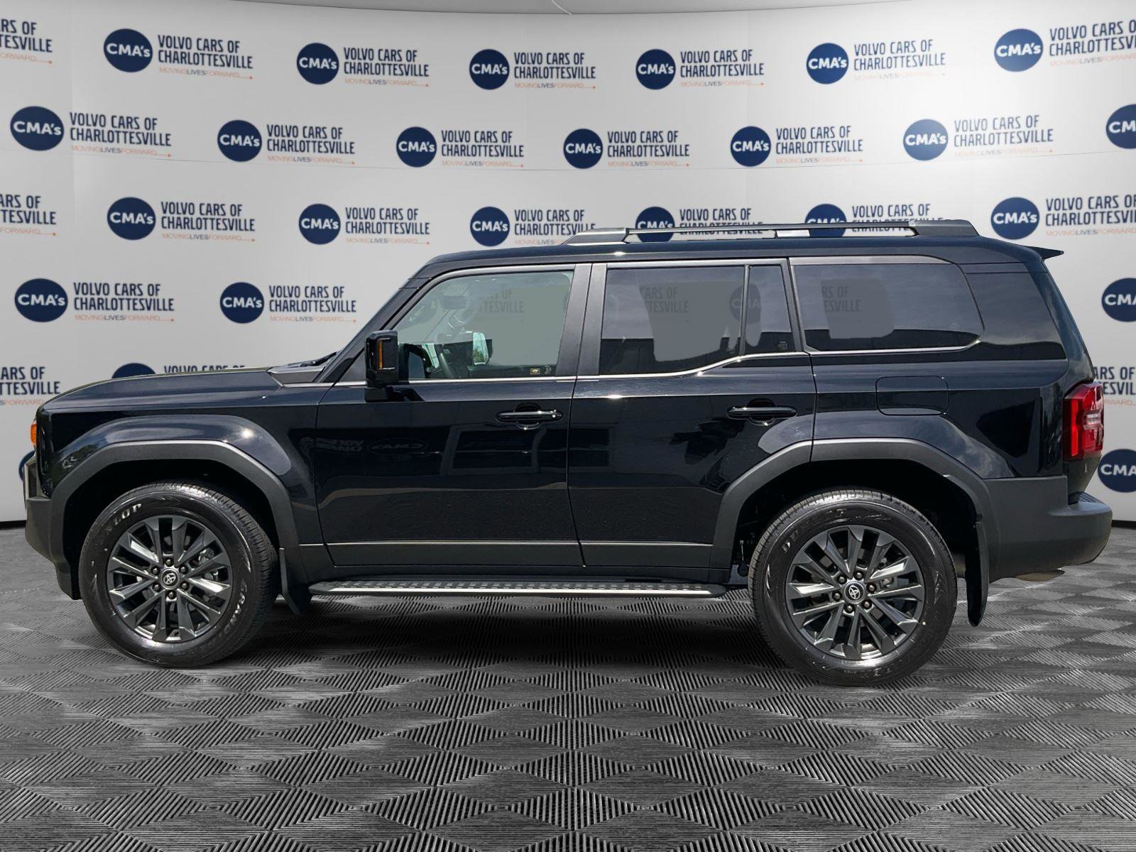 Used 2025 Toyota Land Cruiser w/ Premium Package image 2