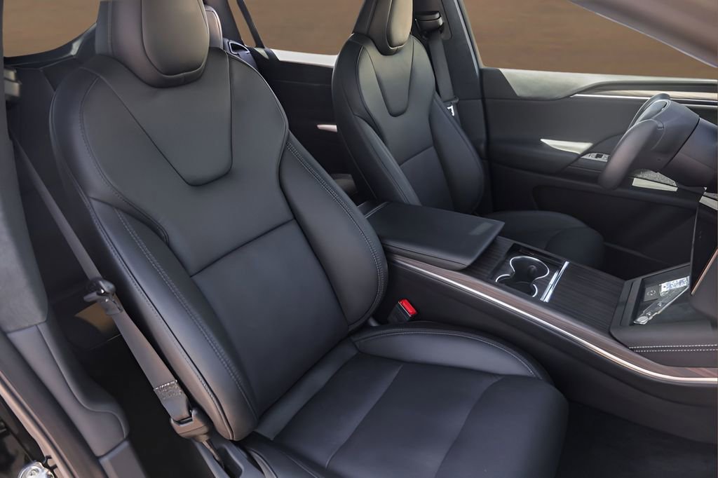 Used 2023 Tesla Model X image 29