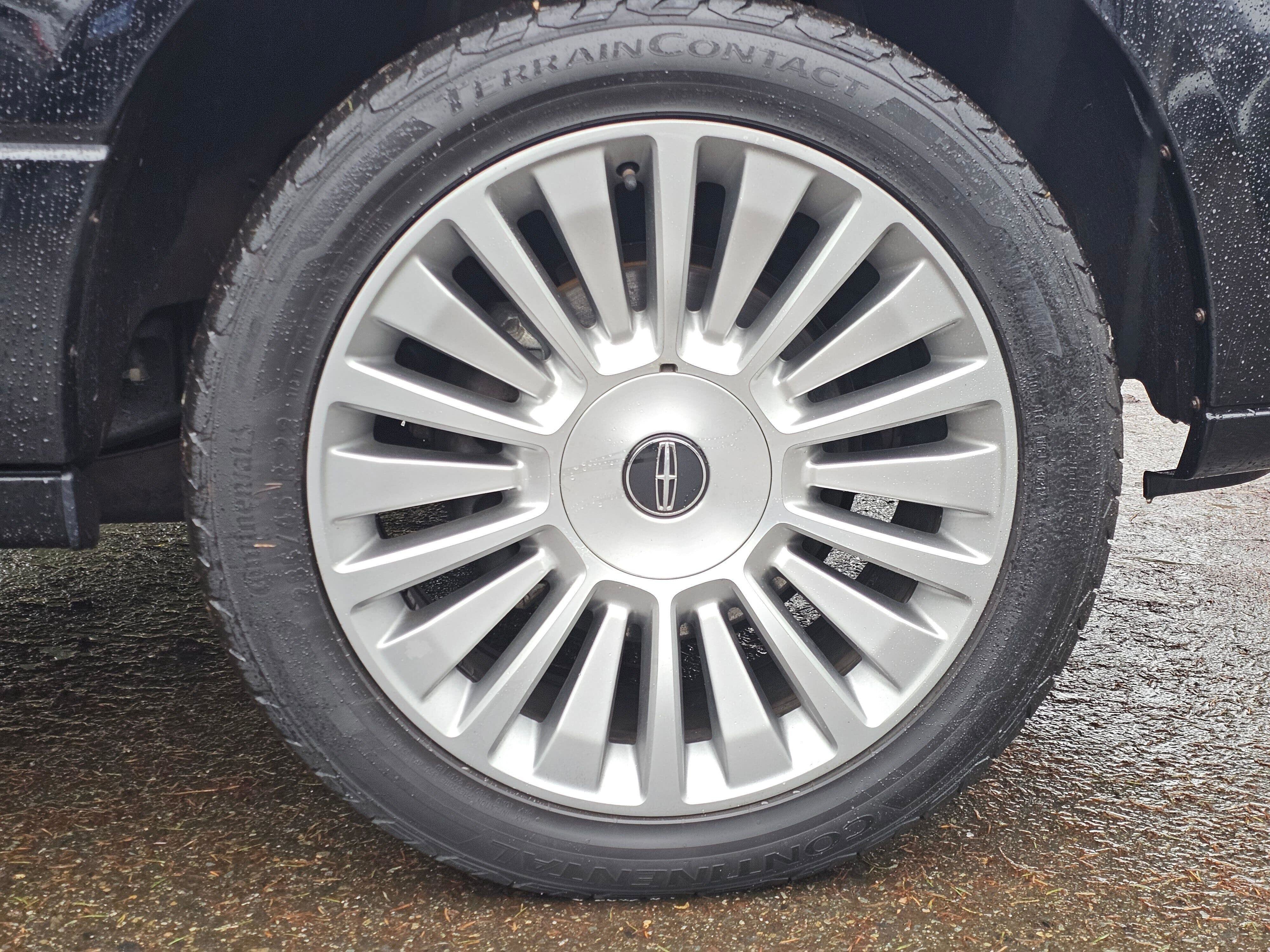 Used 2016 Lincoln Navigator L Reserve image 9