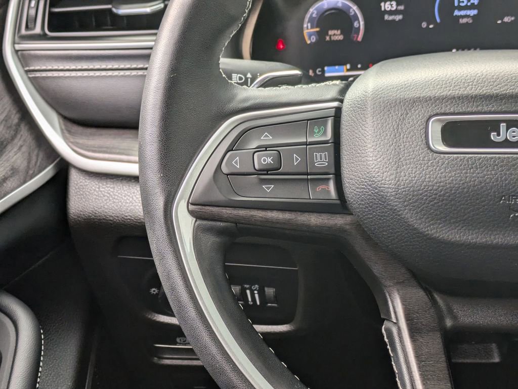 Used 2022 Jeep Grand Cherokee L Limited image 13