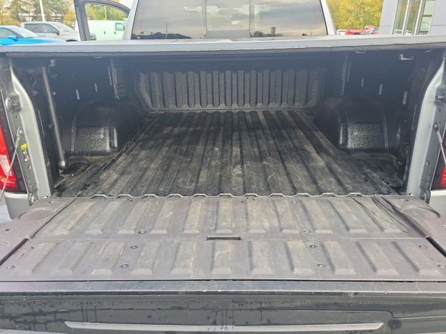 Used 2020 GMC Sierra 1500 SLT w/ SLT Premium Package image 27