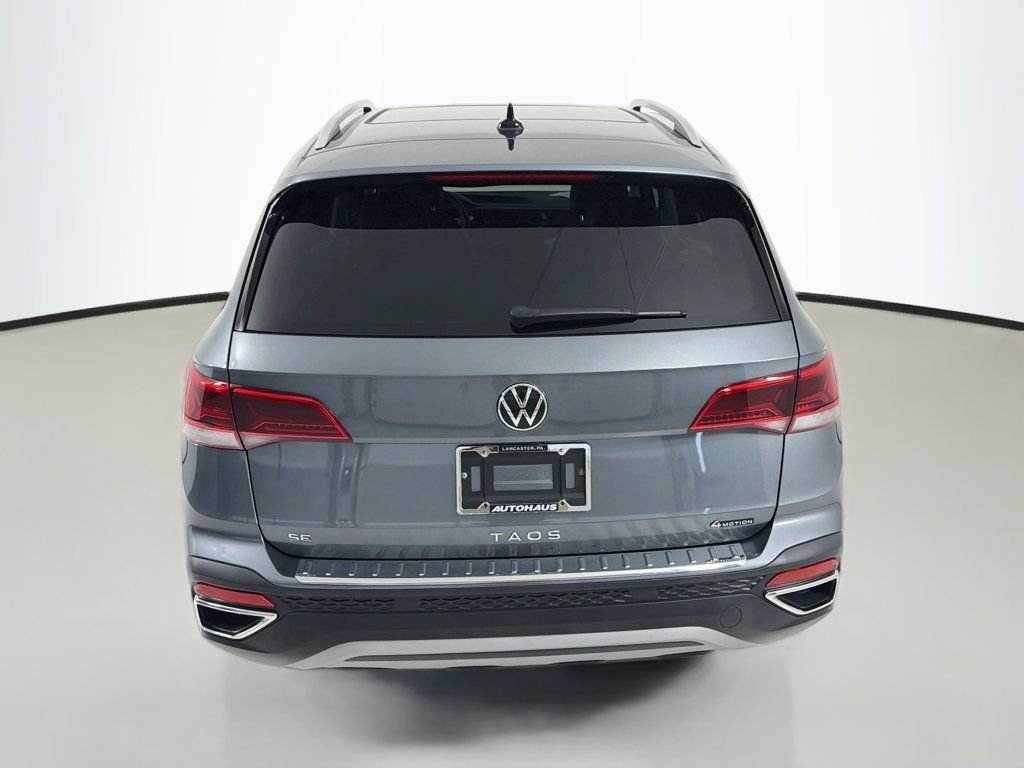 Used 2023 Volkswagen Taos SE w/ Panoramic Sunroof Package AWD/4WD image 6