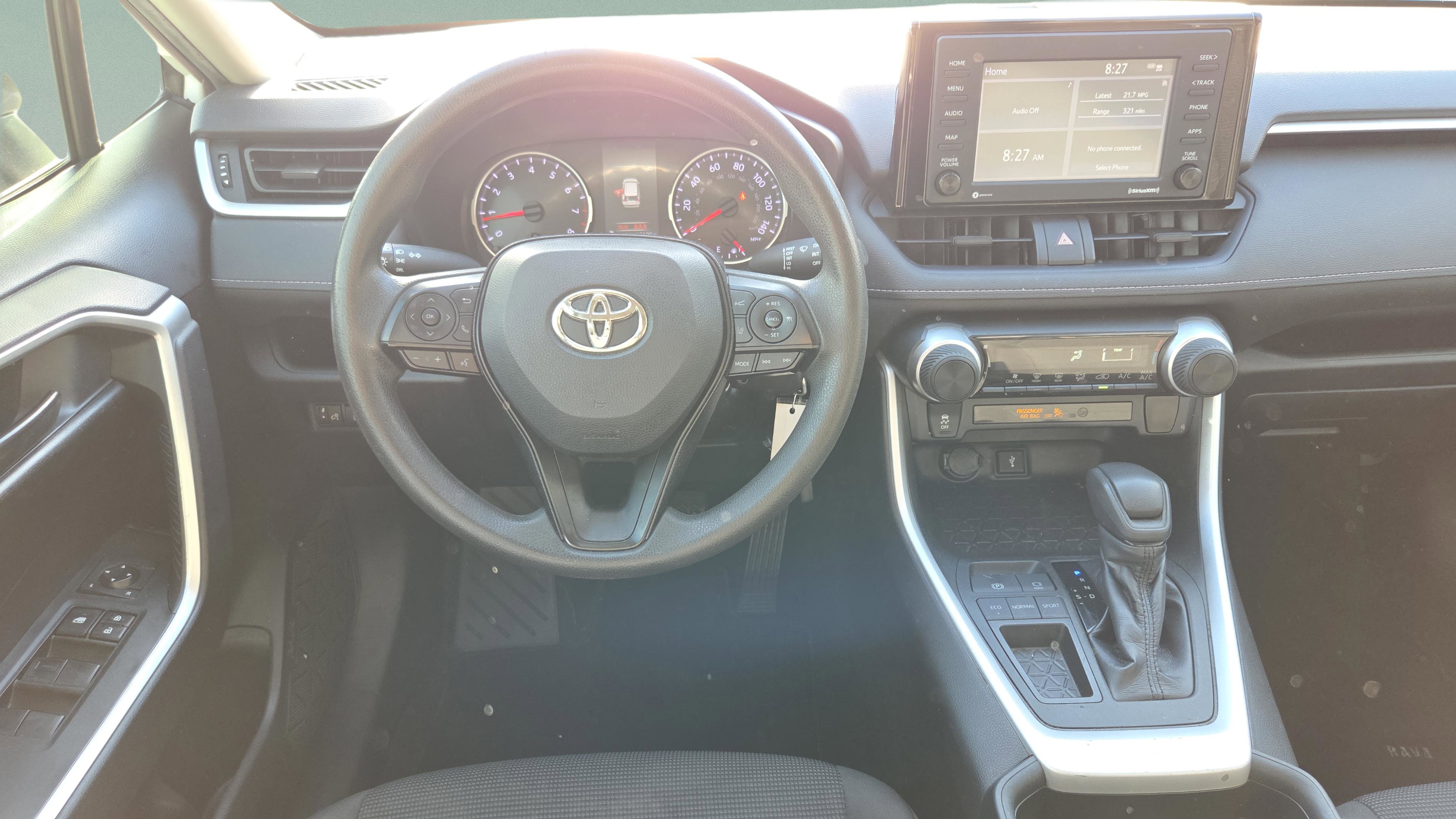 Used 2020 Toyota RAV4 LE image 13