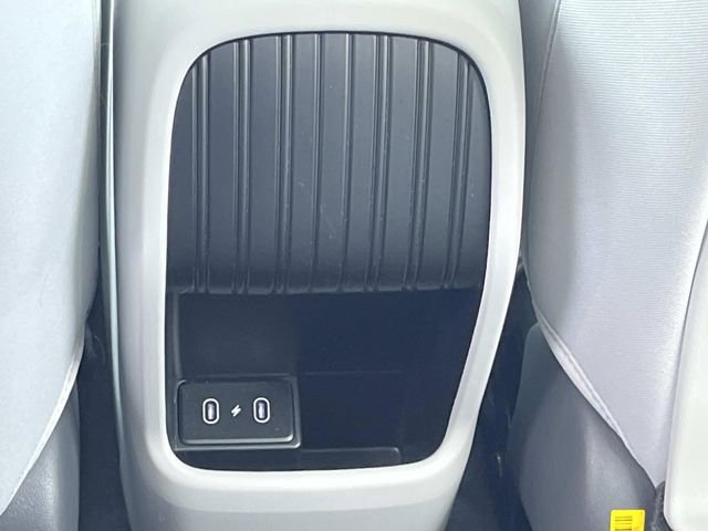 Certified 2025 Hyundai Kona SE image 17