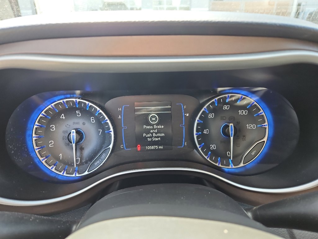 Used 2018 Chrysler Pacifica Touring Plus w/ Tire & Wheel Group FWD image 9