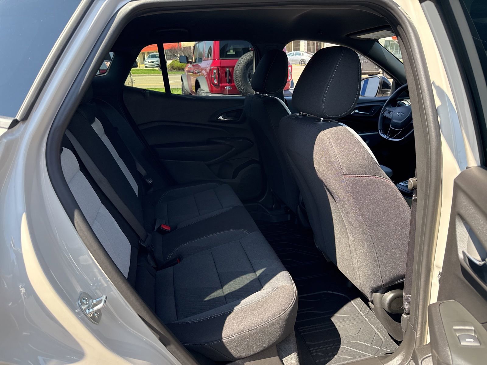 Used 2026 Chevrolet Trax RS FWD image 10