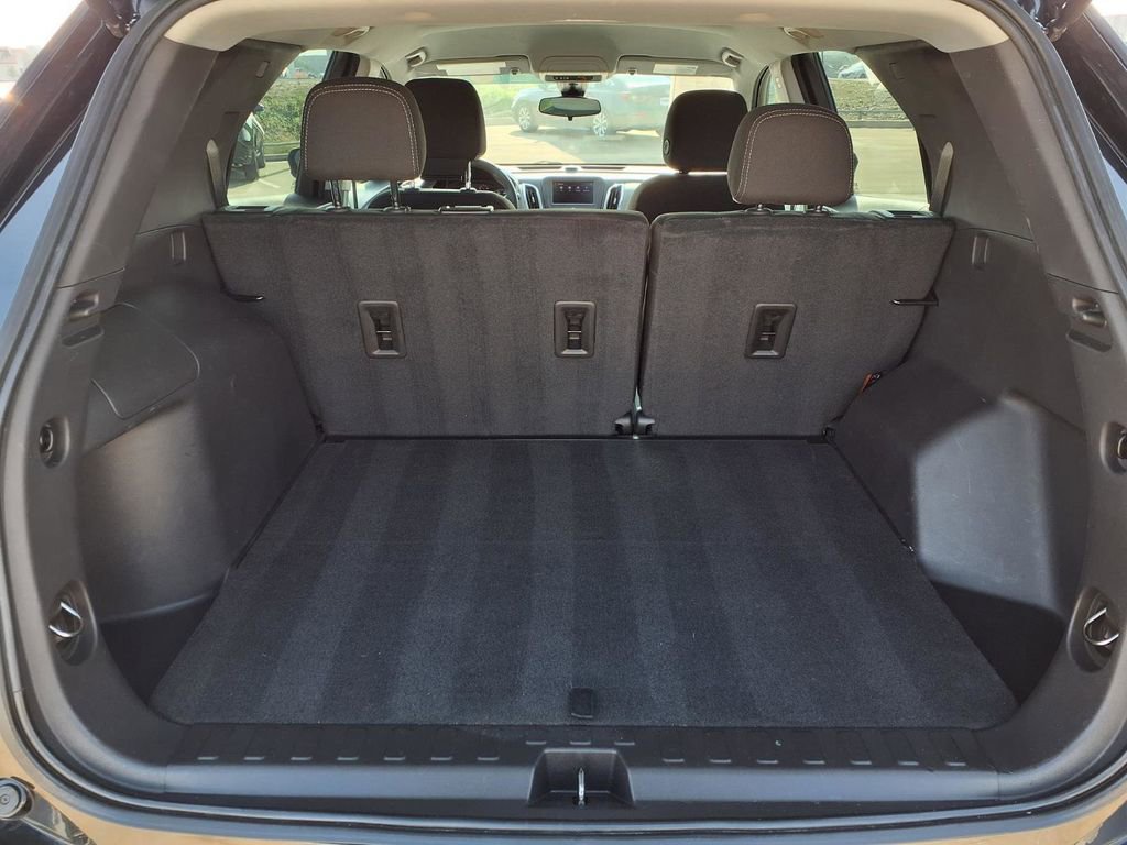 Used 2024 Chevrolet Equinox LS w/ Midnight Edition image 10