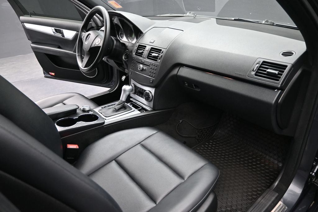 Used 2010 Mercedes-Benz C 300 4MATIC Sedan image 26