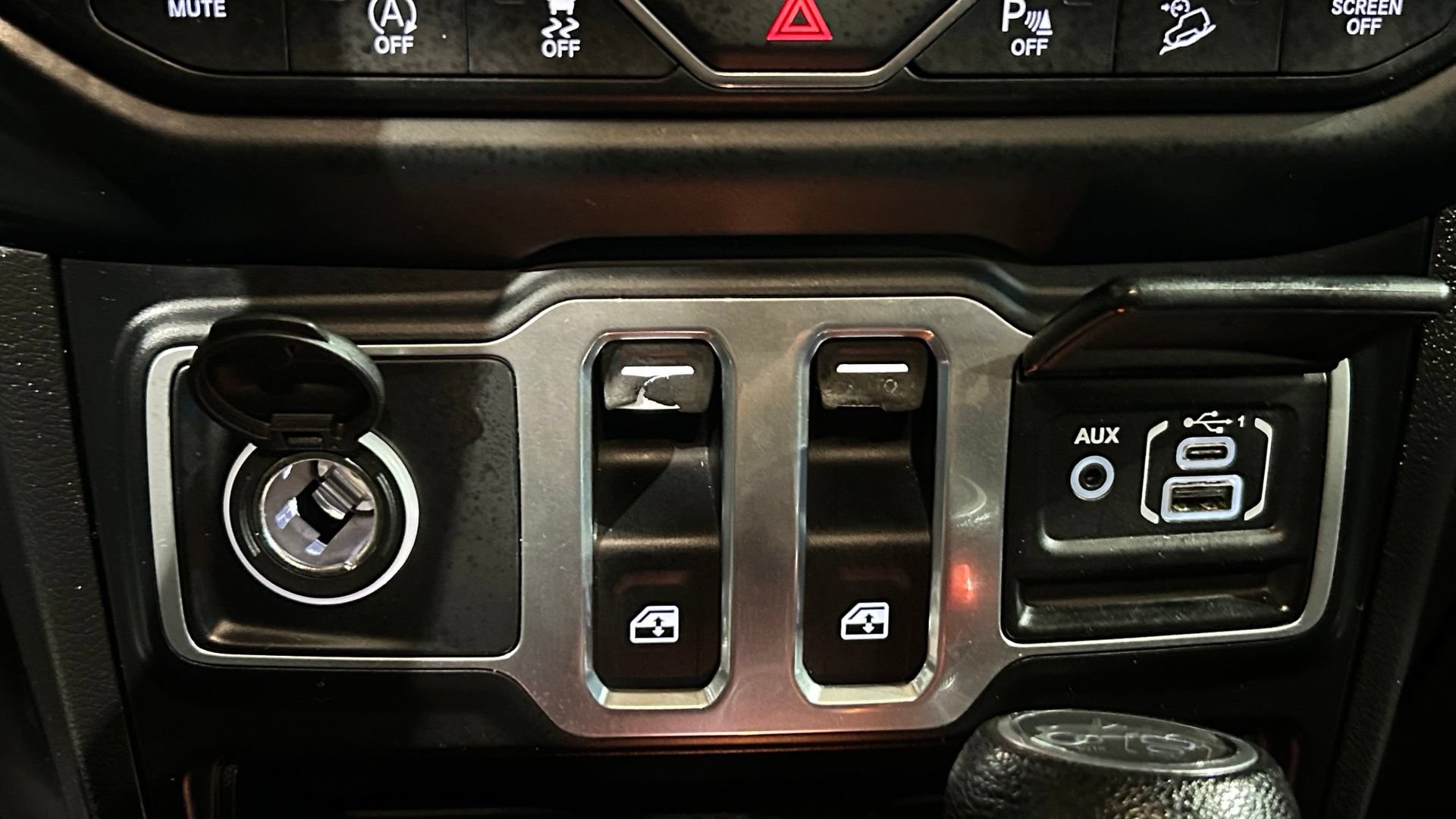 Used 2019 Jeep Wrangler Sport AWD/4WD image 71