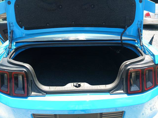 Used 2013 Ford Mustang Premium RWD image 23