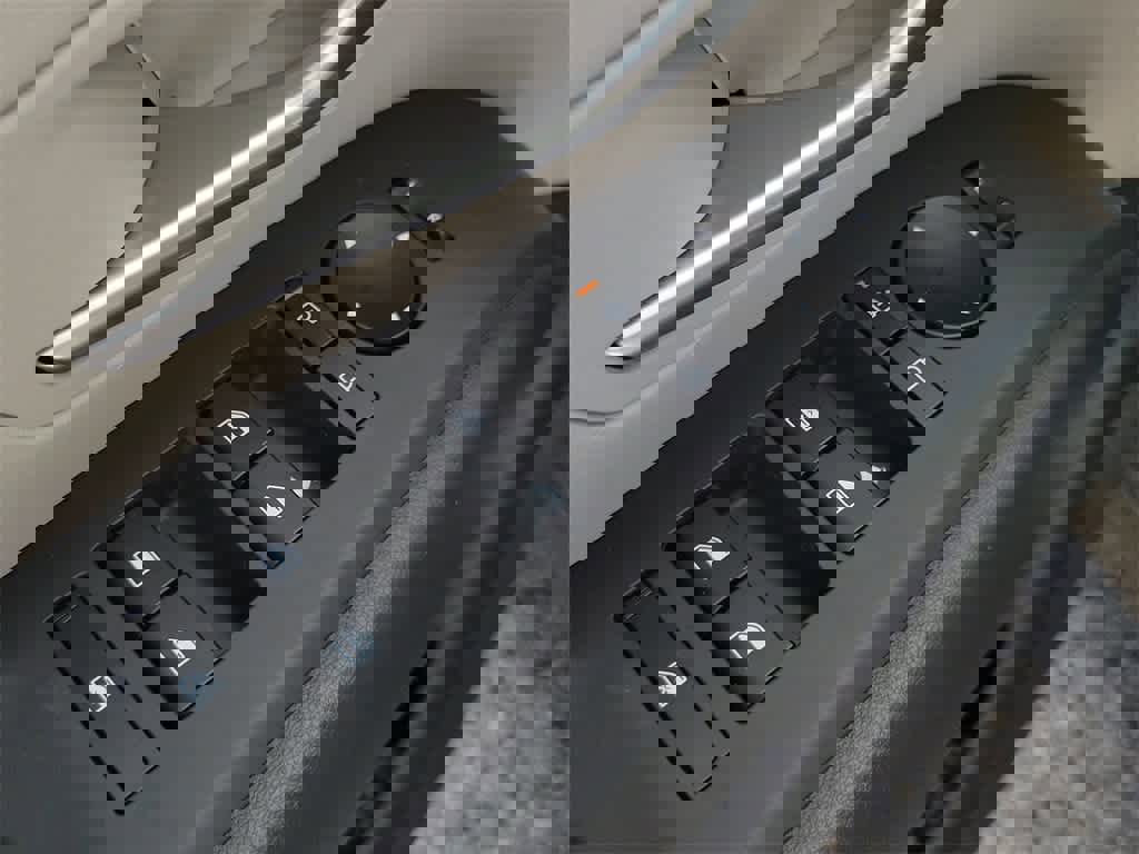 Used 2025 Hyundai Tucson SE image 18