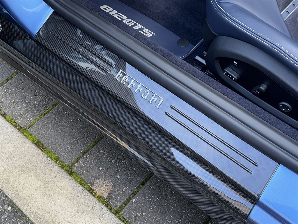 Used 2021 Ferrari 812 GTS image 29