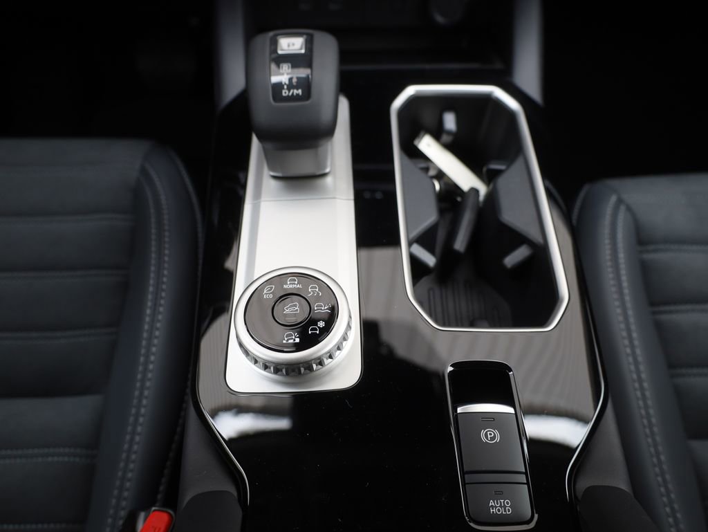 New 2025 Mitsubishi Outlander SE image 23