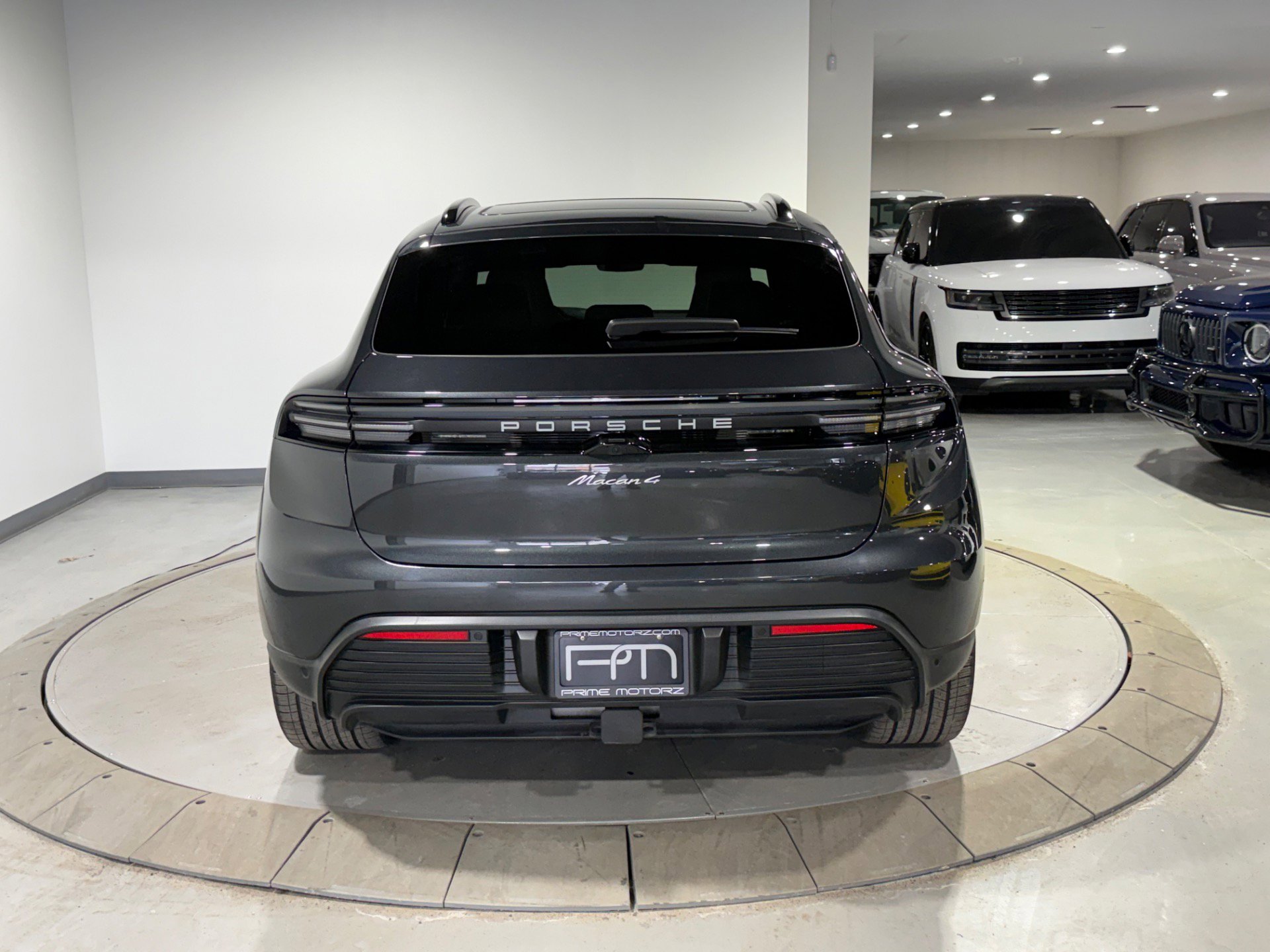Used 2024 Porsche Macan 4 Electric w/ Premium Package image 27