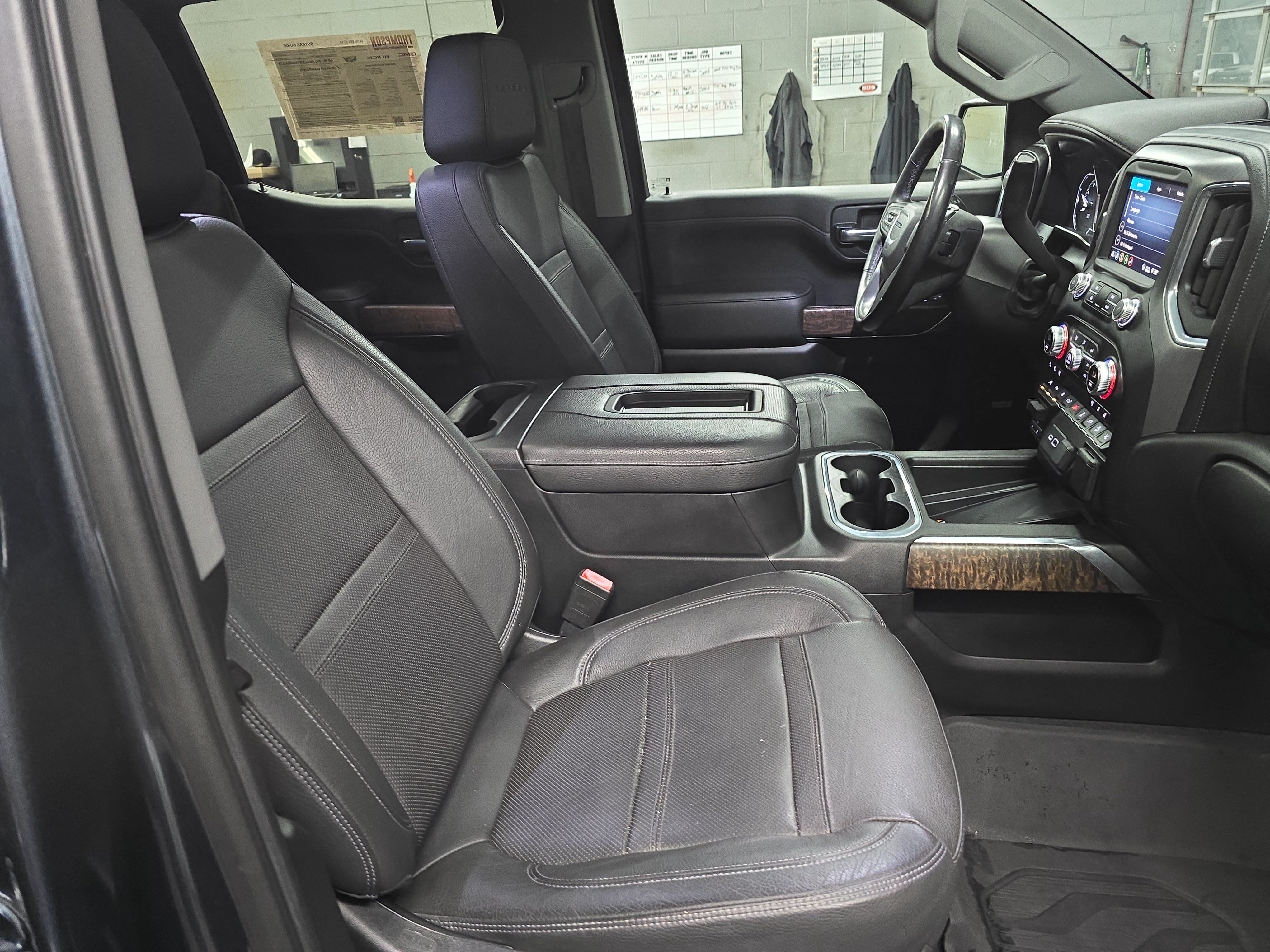 Used 2020 GMC Sierra 1500 Denali w/ Denali Ultimate Package AWD/4WD image 10