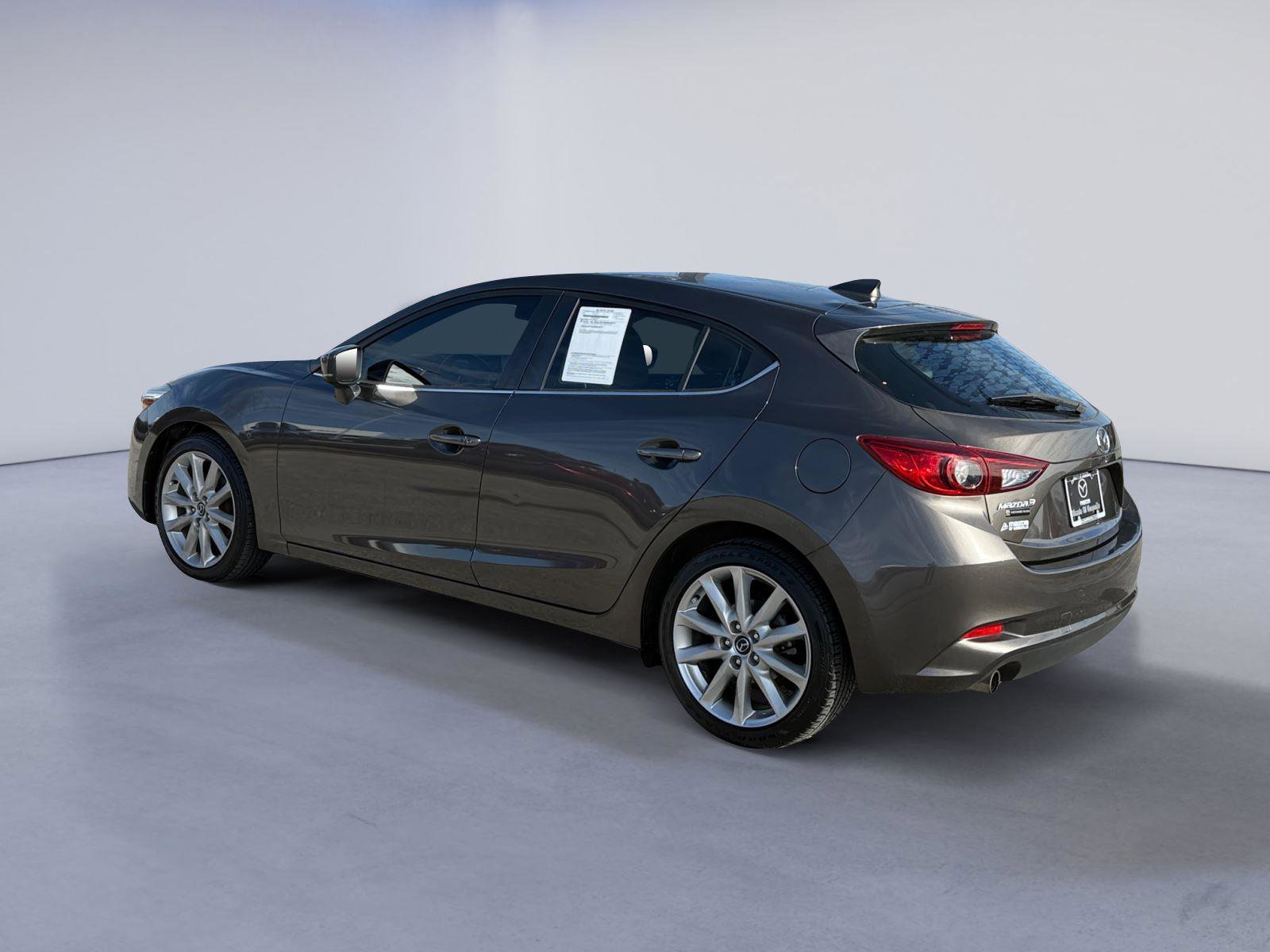 Used 2017 MAZDA MAZDA3 Grand Touring image 5