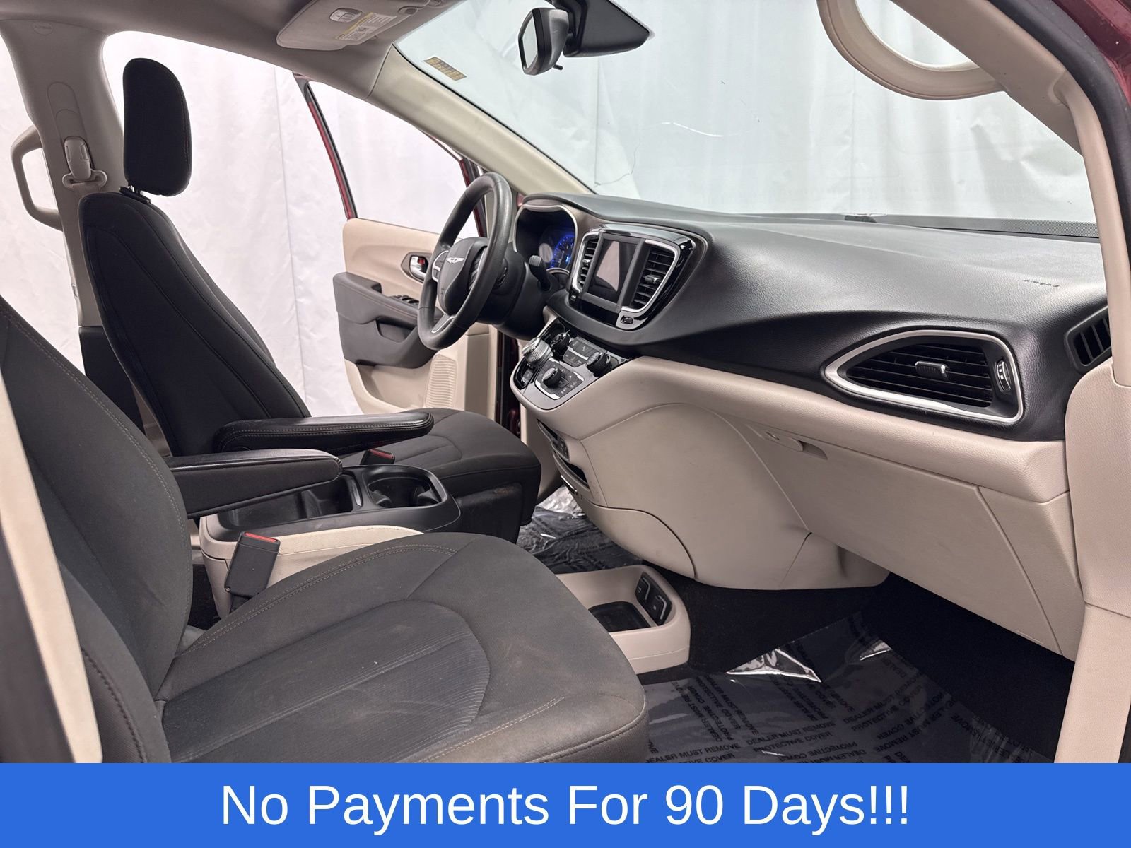 Used 2018 Chrysler Pacifica Touring Plus w/ Tire & Wheel Group image 24