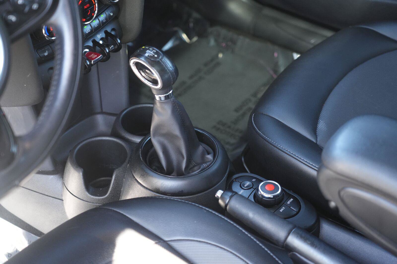 Used 2017 MINI Cooper 2-Door Hardtop FWD image 12
