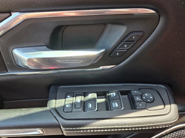 Used 2025 RAM 1500 Laramie w/ Sport Appearance Package AWD/4WD image 18
