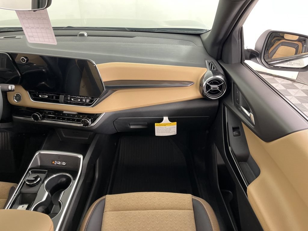 New 2026 Chevrolet Equinox ACTIV w/ Convenience Package III AWD/4WD image 15