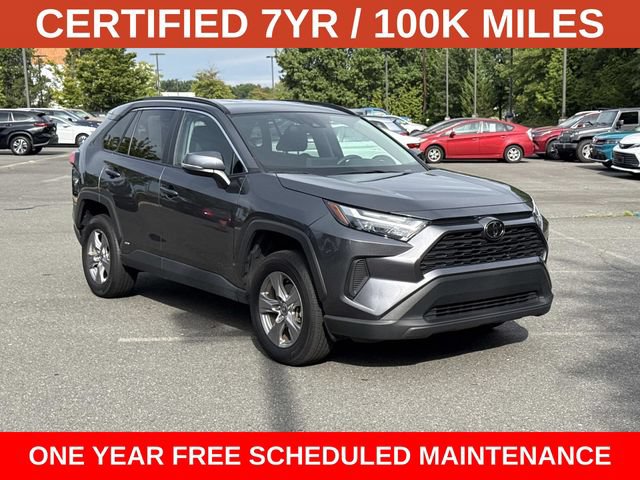 Used 2025 Toyota RAV4 XLE AWD/4WD image 1
