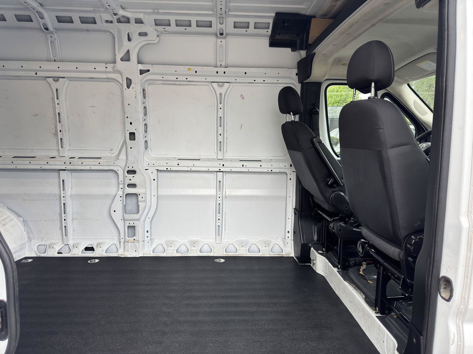 Used 2025 RAM ProMaster 2500 w/ Convenience Group FWD image 12