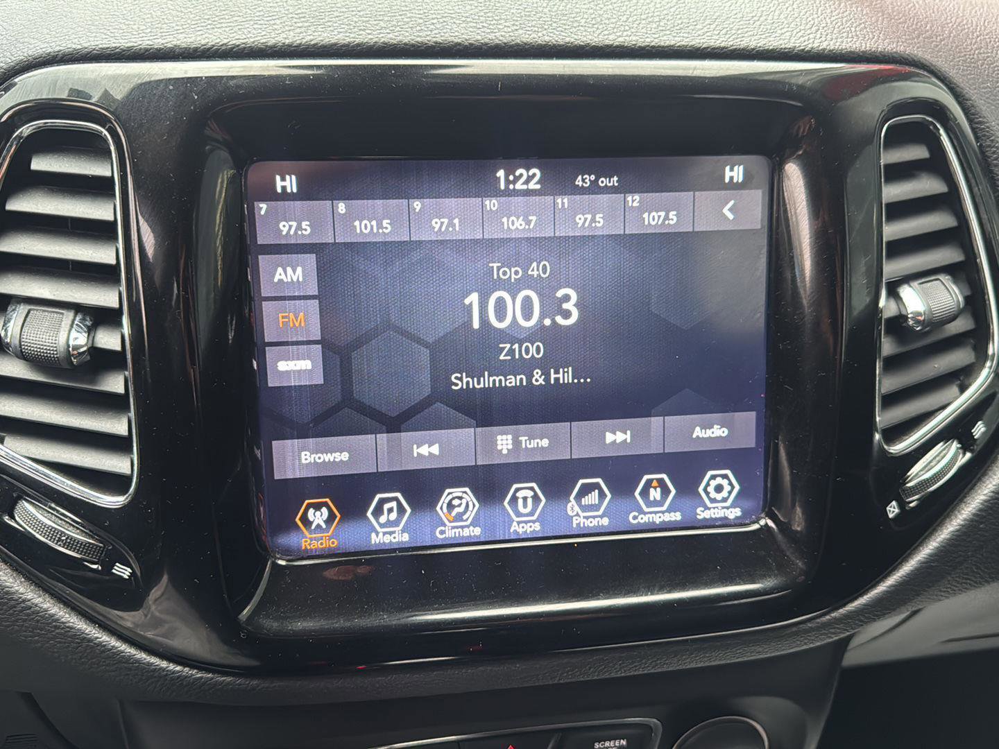 Used 2018 Jeep Compass Limited image 18