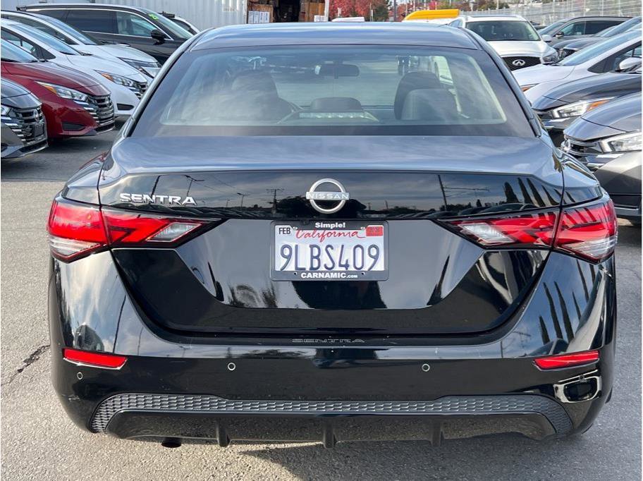Used 2024 Nissan Sentra S image 4