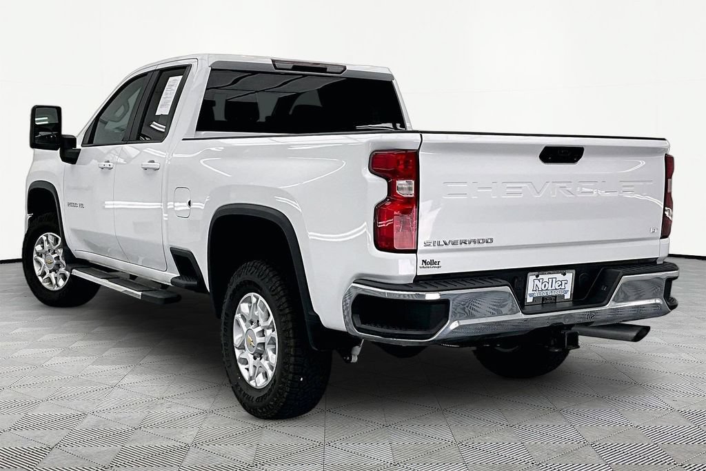 Used 2024 Chevrolet Silverado 2500 LT AWD/4WD image 13