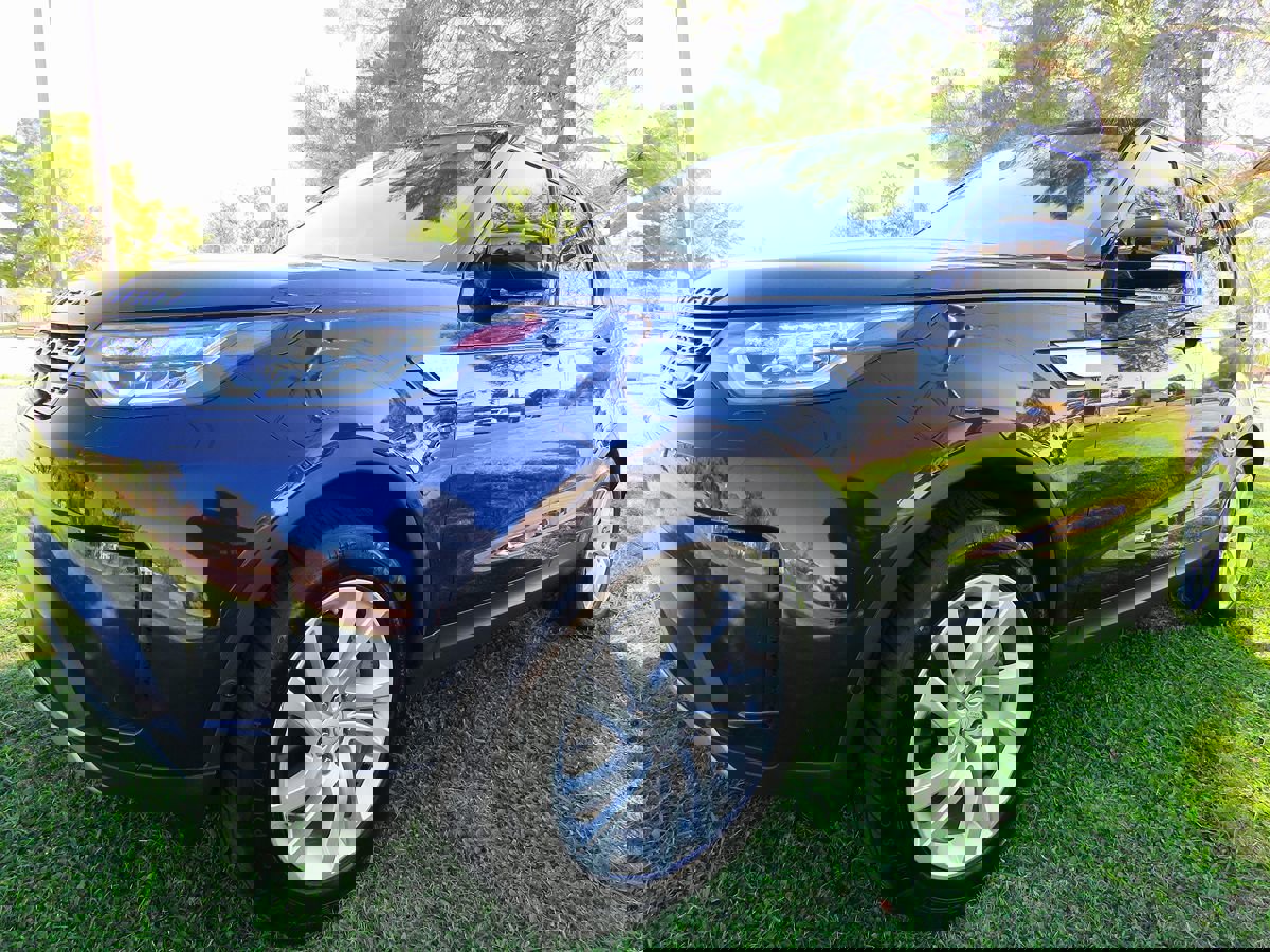 Used 2018 Land Rover Discovery HSE image 2