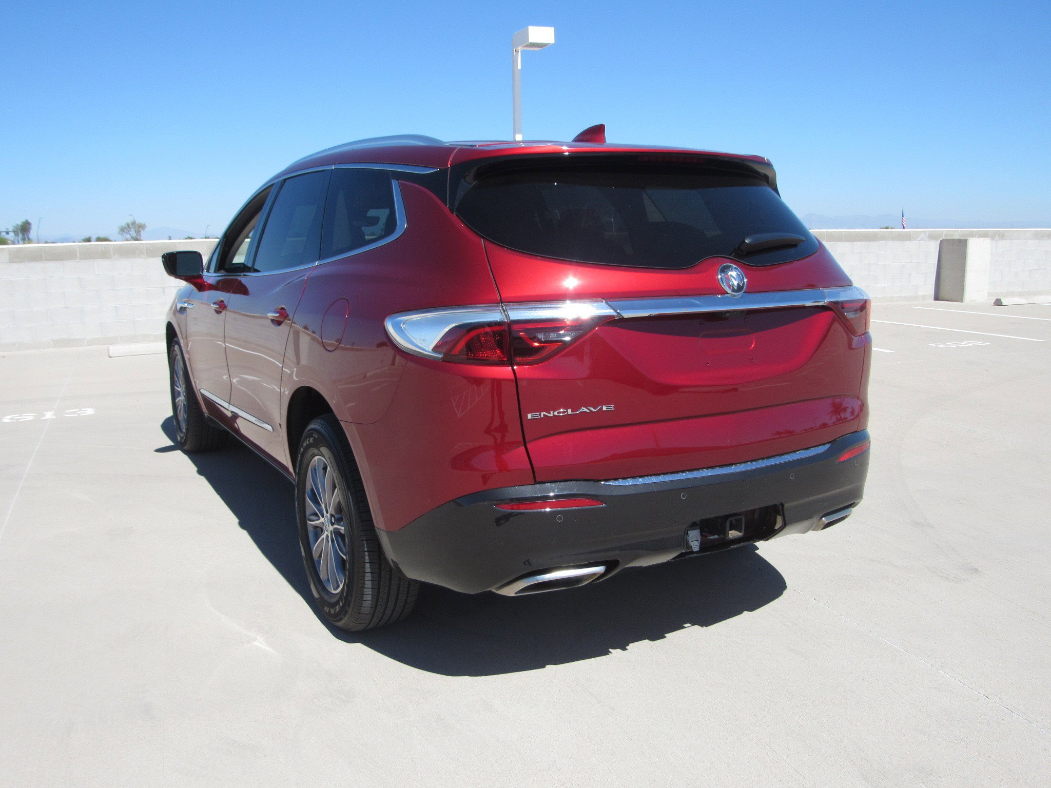 Used 2023 Buick Enclave Essence w/ Sound and Sites Package image 6