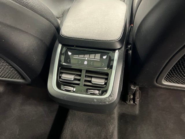 Used 2023 Volvo XC90 B6 Plus AWD/4WD image 26