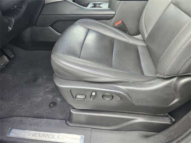 Used 2023 Chevrolet Suburban LT image 23