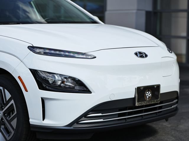 Used 2023 Hyundai Kona SEL FWD image 2