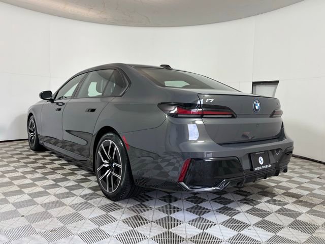 Used 2024 BMW i7 xDrive60 w/ Executive Package image 5