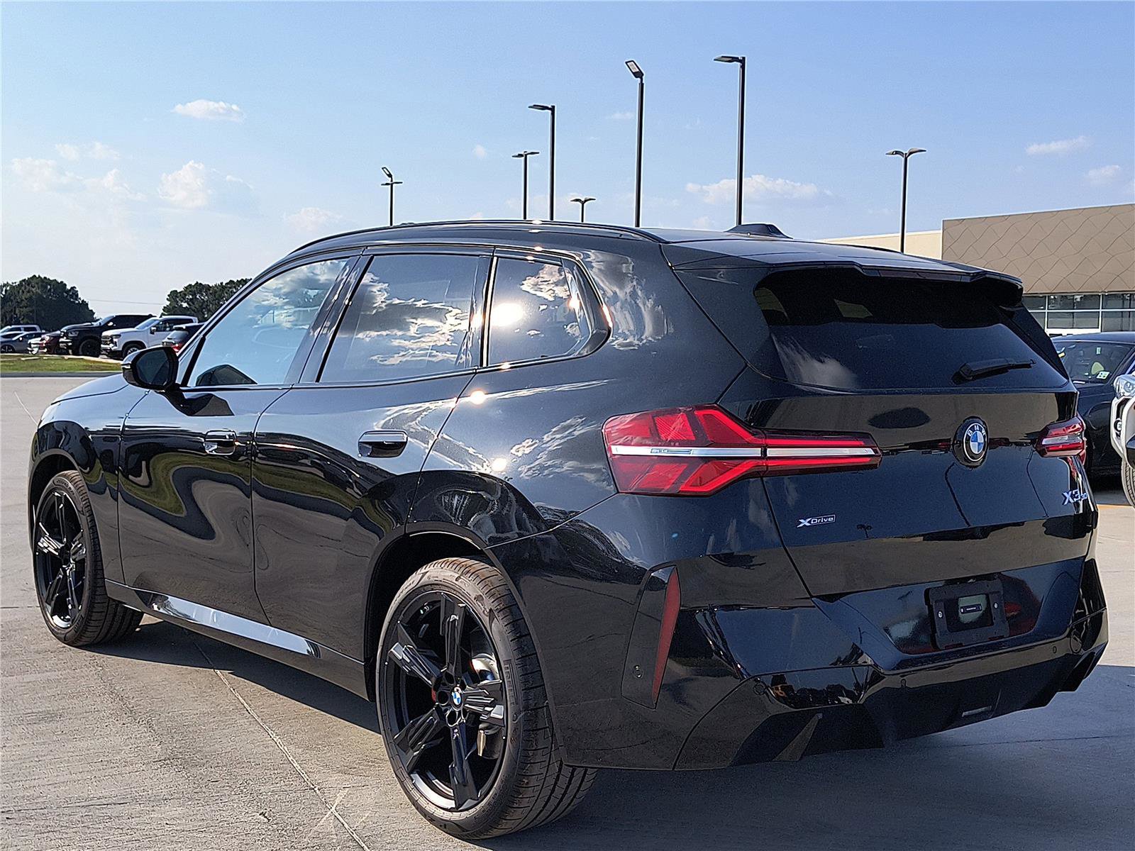 New 2026 BMW X3 xDrive30 w/ Premium Package image 3
