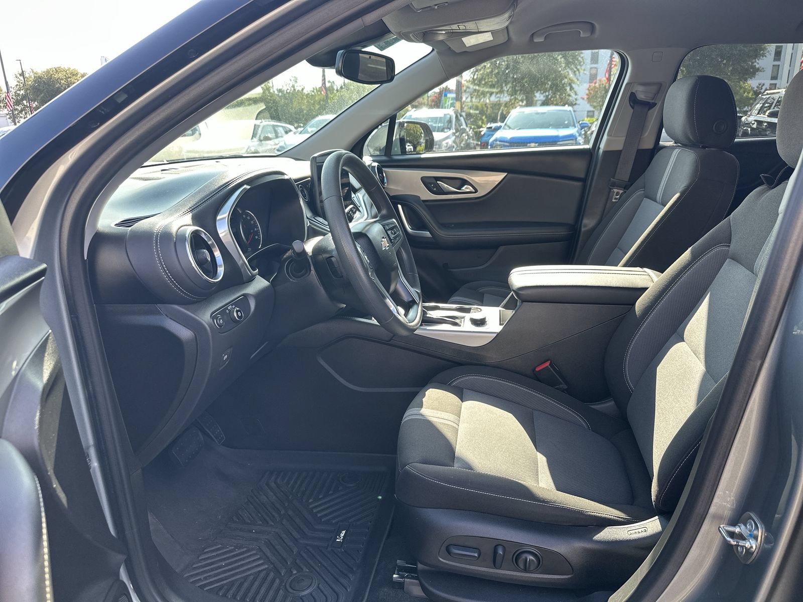 Used 2024 Chevrolet Blazer LT w/ Convenience Package FWD image 16