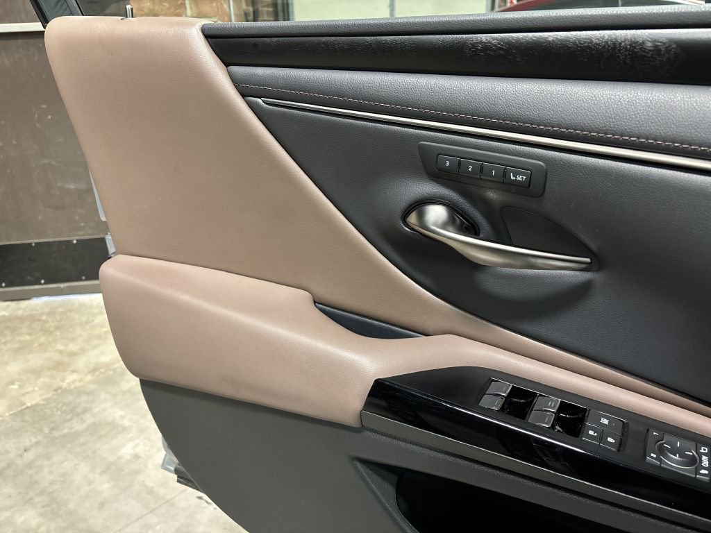 Used 2022 Lexus ES 300h w/ Premium Package FWD image 61